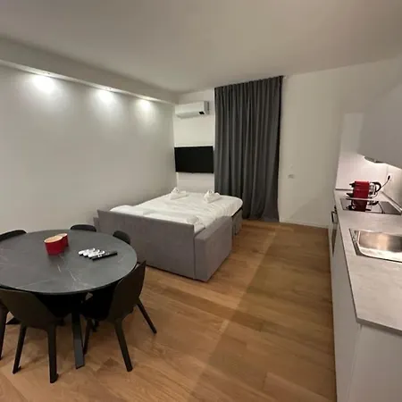 Elegante Ed Accogliente Appartement Milan