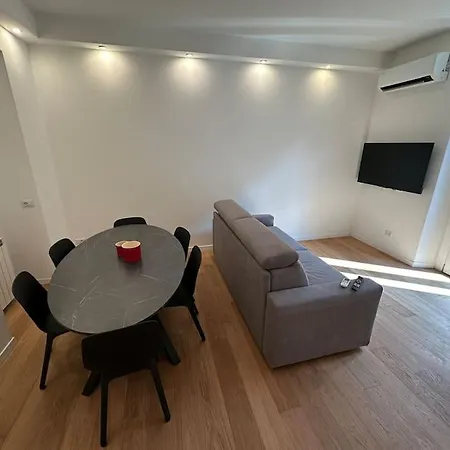 Elegante Ed Accogliente Apartamento *