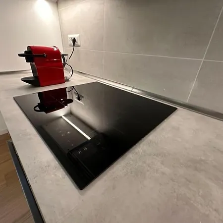 Elegante Ed Accogliente Apartamento Milão